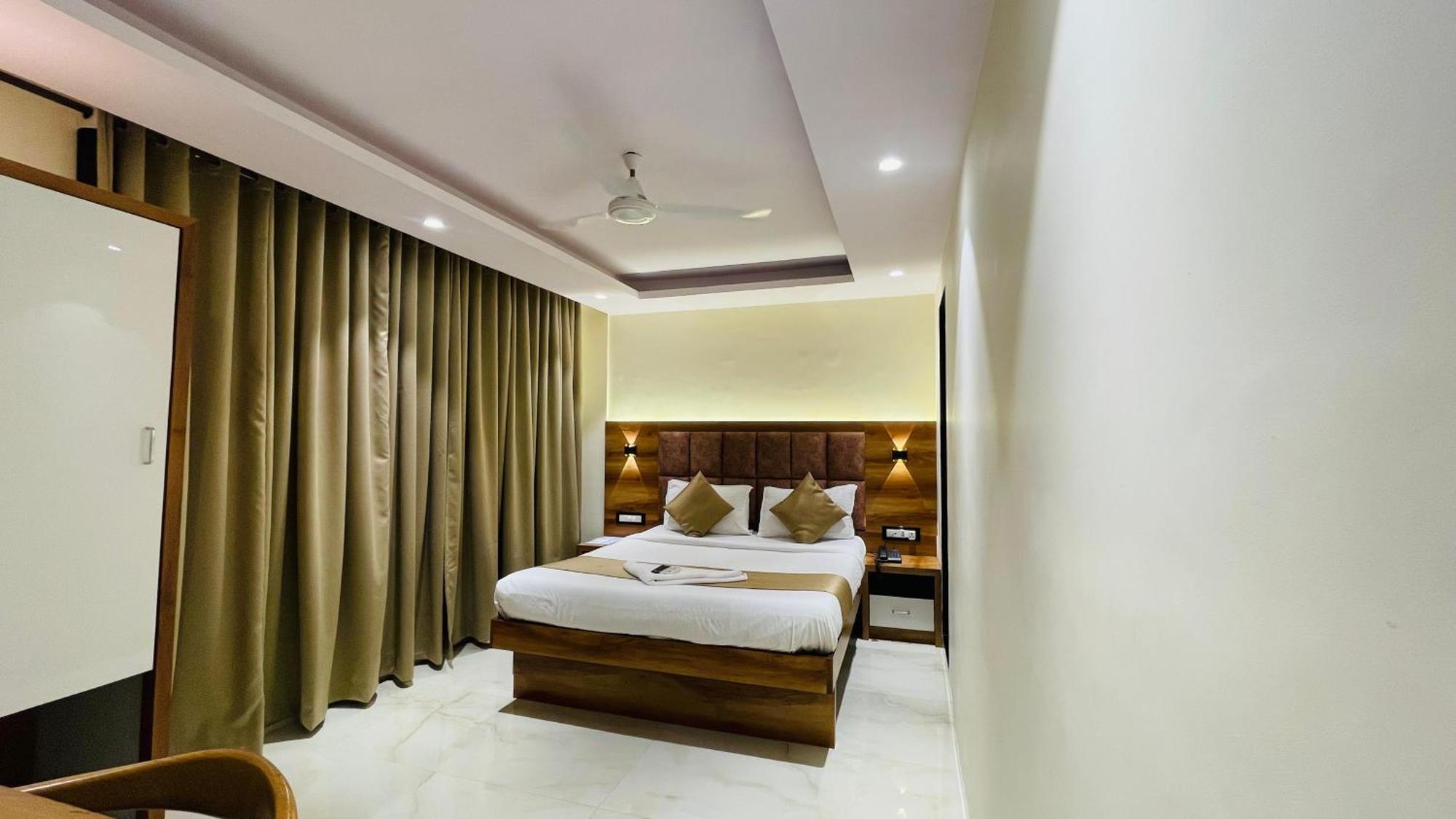 Hotel Arma Residency Bombay Esterno foto