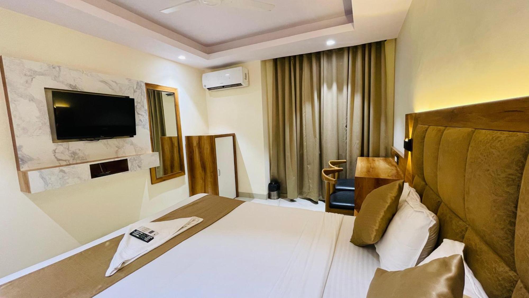 Hotel Arma Residency Bombay Esterno foto