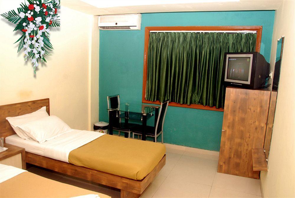 Hotel Arma Residency Bombay Esterno foto