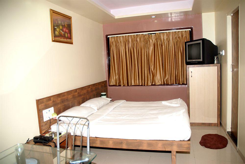 Hotel Arma Residency Bombay Esterno foto